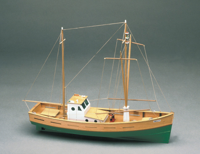 Mantua Amalfi Fishing Boat 1:35 Scale Wooden Ship Kit 