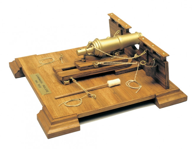 English 18th Century Carronade Mantua Wood Construction Kit 1:17 Scale 215x215mm