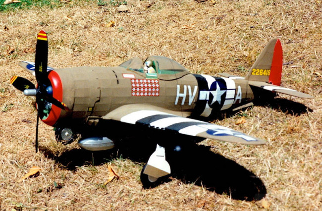 Republic P-47D Thunderbolt Large Scale 1:16 Guillow's Balsa Aircraft Kit 768mm Wingspan
