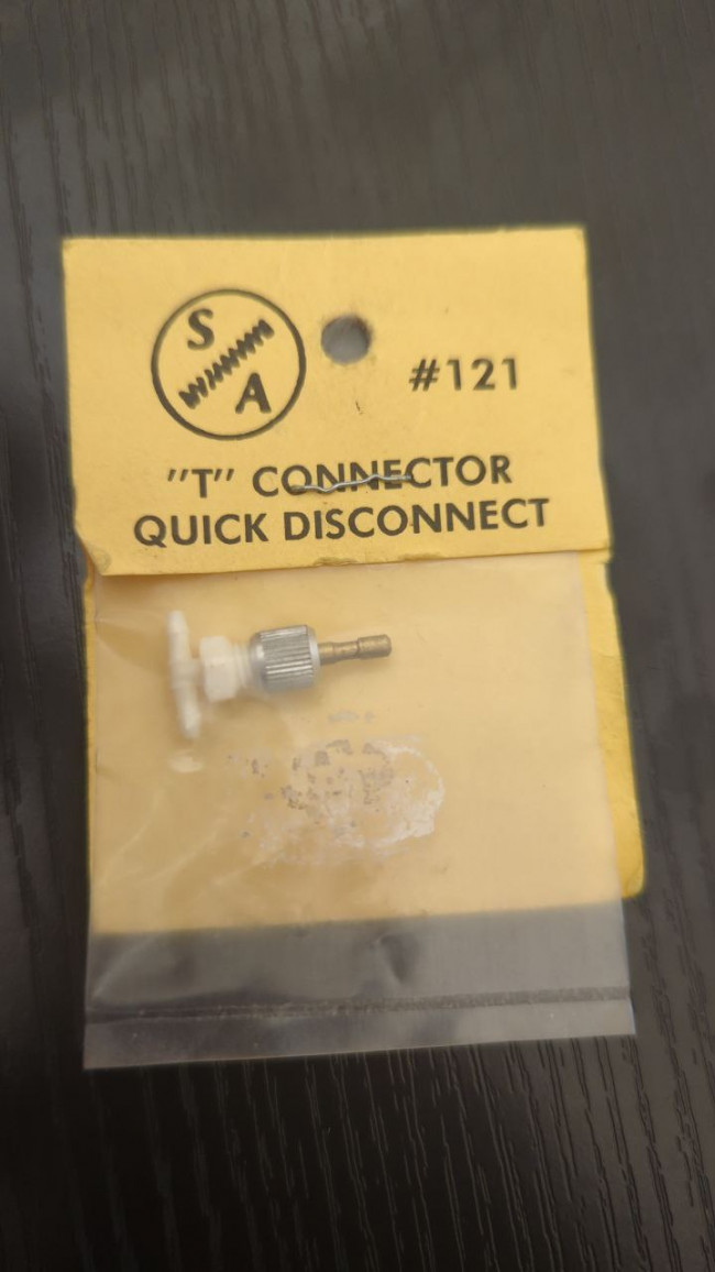 Spring Air Products #121 T Connector Quick Disconnect for RC Pneumatic Retracts