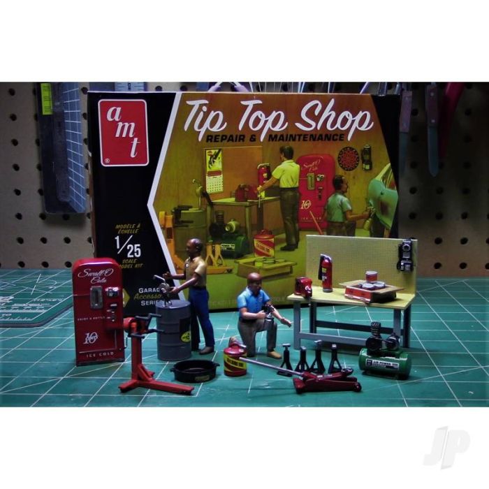 AMT Garage Accessory Set #2 2T For Plastic Kit