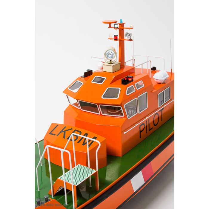 Aero-Naut Radio Control 20 Metre Pilot Boat 1:25 Scale Kit