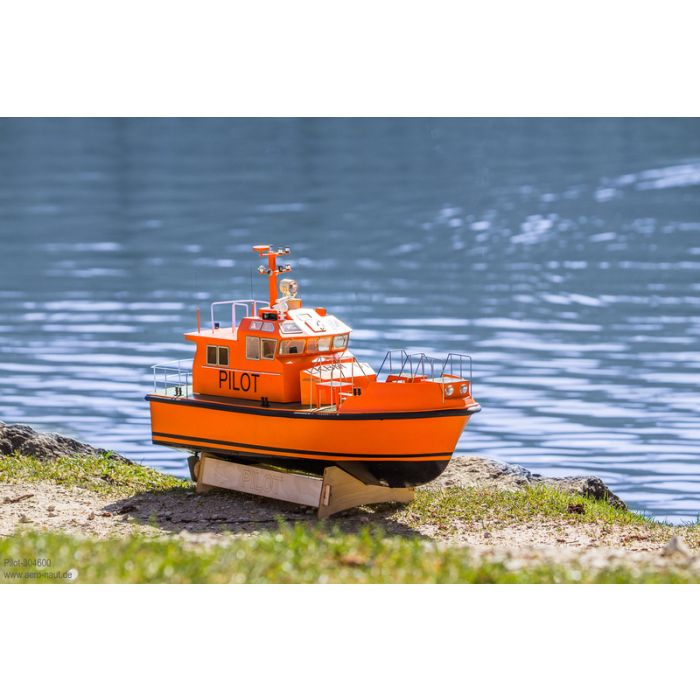 Aero-Naut Radio Control 20 Metre Pilot Boat 1:25 Scale Kit