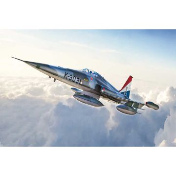 Italeri 1:72 F-5A Freedom Fighter Plastic Model Kit