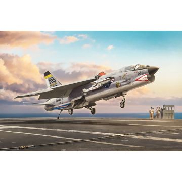 Italeri 1:72 F-8E Crusader Plastic Model Kit