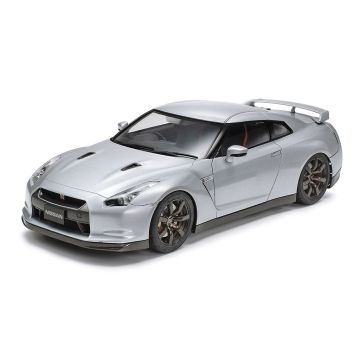 Tamiya 1:24 Nissan GT-R 2007 Plastic Model Kit