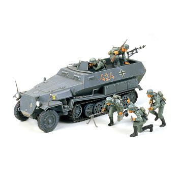 Tamiya 1:35 German Hanomag Sd.Kfz.251/1 Plastic Model Kit