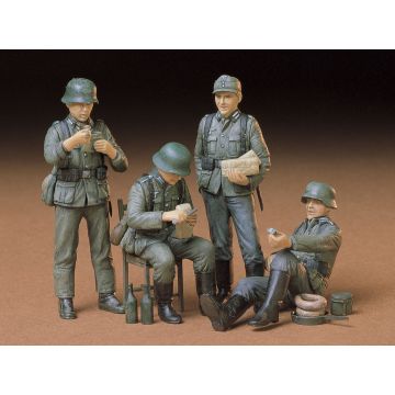 Tamiya 1:35 German Soldiers at Rest Plastic Model Kit