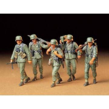 Tamiya 1:35 German Machine Gun Crew Plastic Model Kit