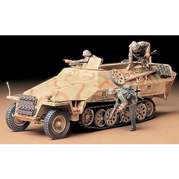 Tamiya 1:35 Mtl.Spw Sd.Kfz. 251/1 Ausf.D Plastic Model Kit