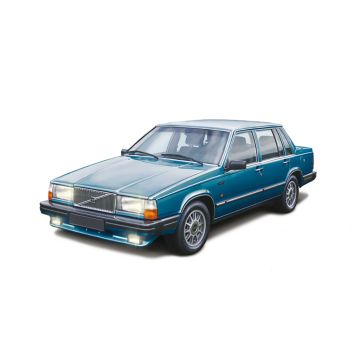 Italeri 1:24 Volvo 760 GLE Plastic Model Kit