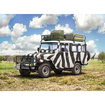 Italeri 1:24 Toyota Land Cruiser Safari Plastic Model Kit