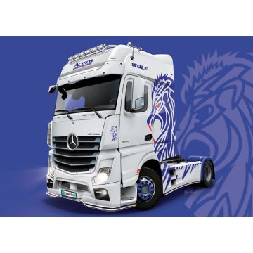 Italeri 1:24 Mercedes Benz Actros MP4 Show Truck Plastic Model Kit