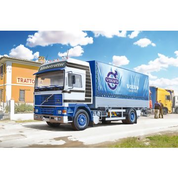 Italeri 1:24 VOLVO F 16 GLOBE TROTTER CANVAS Plastic Model Kit
