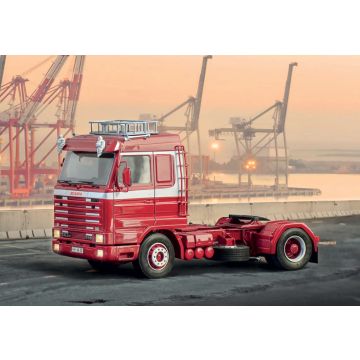 Italeri 1:24 Scania R143 M500 Streamline 4x2 Plastic Model Kit