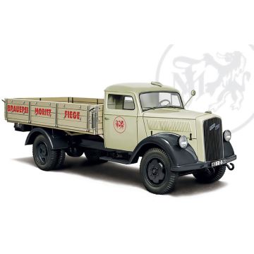 Italeri 1:24 Opel Blitz Classic Truck Plastic Model Kit