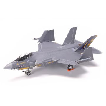 Tamiya 1:72 F-35C Lightning II Plastic Model Kit