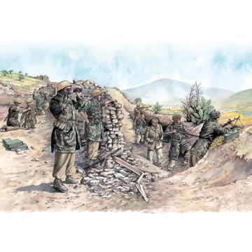 Italeri 1:72 WWII- German paratroopers (tropical uniform) Plastic Model Kit
