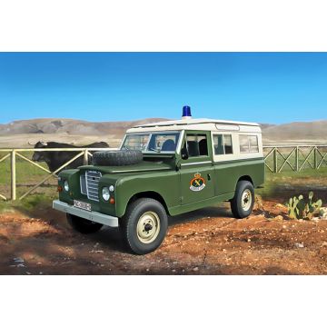 Italeri 1:35 Land Rover 109 'Guardia Civil' Plastic Model Kit