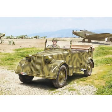 Italeri 1:35 FIAT 508 CM “Coloniale” with crew Plastic Model Kit
