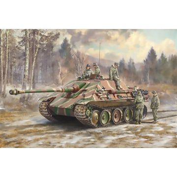 Italeri 1:35 Jagdpanther with winter crew RR Plastic Model Kit