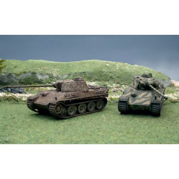 Italeri 1:72 Pzkpfw.V Panther (Set of 2 Fast Assembly Models) C Plastic Model Kit