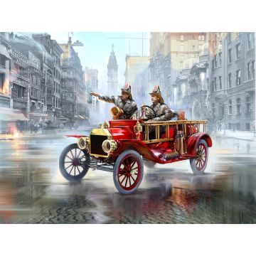 ICM 1:24 Model T 1914 Fire Truck with 2 Crew Figures Plastic Model Kit