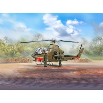 ICM 1:32 AH-1G Cobra with Vietnam War U.S. Helicopter Pilots 3 Figures Plastic Model Kit