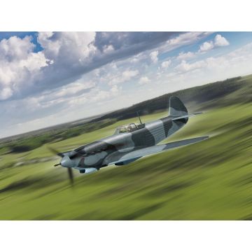 ICM 1:32 Yak-9K WWII Soviet Fighter Plane Plastic Model Kit