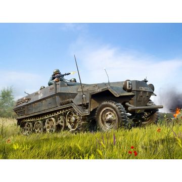 ICM 1:35 Sd.Kfz.251/1 Ausf.A WWII German Armoured Personnel Carrier Plastic Model Kit