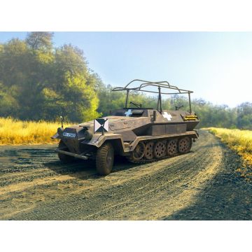 ICM 1:35 Sd.Kfz.251/6 Ausf.A WWII German Armoured Command Vehicle Plastic Model Kit