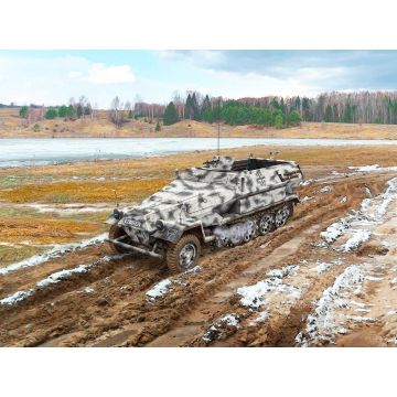 ICM 1:35 Sd.Kfz.251/1 Ausf.B APC Plastic Model Kit