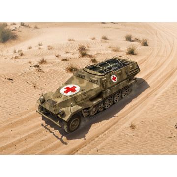 ICM 1:35 Sd.Kfz.251/8 Ausf.A 'Krankenpanzerwagen' WWII German Ambulance Plastic Model Kit