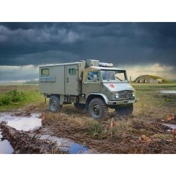 ICM 1:35 Unimog S 404 with Box Body German Military Truck Plastic Model Kit