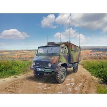 ICM 1:35 Unimog S 404 German Military Radio Truck Plastic Model Kit