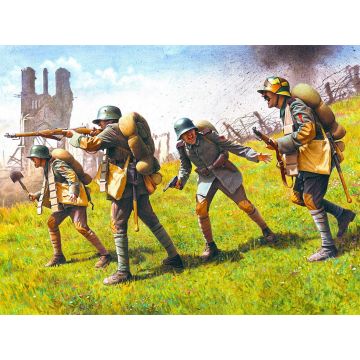 ICM 1:35 German Assault Troops (1917-1918) 4 Figures Plastic Model Kit