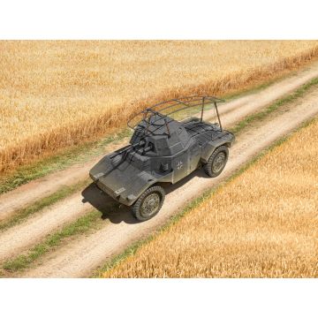 ICM 1:35 Panzerspähwagen (Funk) P204(f) Armoured Command Vehicle Plastic Model Kit