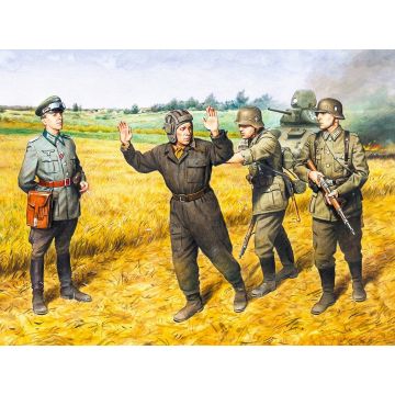 ICM 1:35 Operation Barbarossa June 22nd 1941 with 4 Figures Plastic Model Kit