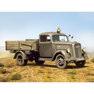 ICM 1:35 Typ 2 5-32 (1 5 to) WWII German Light Truck Plastic Model Kit