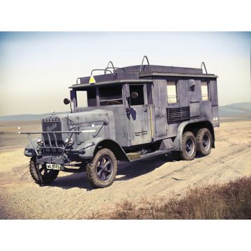 ICM 1:35 Henschel 33 D1 Kfz.72 WWII German Radio Communication Truck Plastic Model Kit