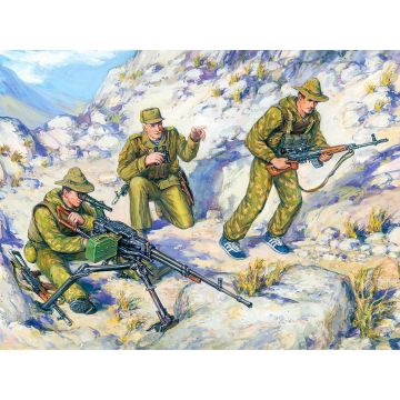ICM 1:35 Soviet Special Troops (1979-1988) 3 Figures Plastic Model Kit