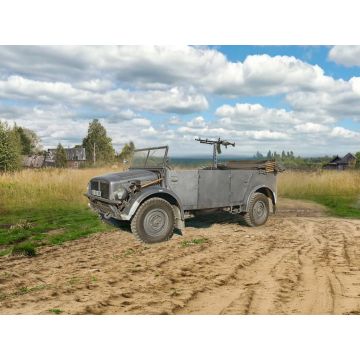 ICM 1:35 Kfz.70 with MG 34 WWII German Military Vehicle Plastic Model Kit