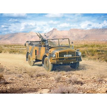 ICM 1:35 s.E.Pkw Kfz.70 with Zwillingssockel 36 WWII German Military Vehicle Plastic Model Kit
