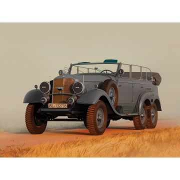 ICM 1:35 Typ G4 (Kfz.21) WWII German Staff Car Plastic Model Kit