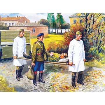 ICM 1:35 Soviet Medical Personnel (1943-1945) 4 Figures Plastic Model Kit