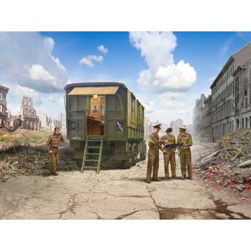 ICM 1:35 Montgomery's Mobile Office with Staff (4 Figures) Plastic Model Kit