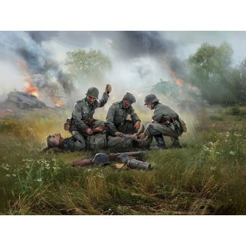 ICM 1:35 WWII German Military Medical Personnel Plastic Model Kit