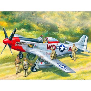 ICM 1:48 Mustang P-51D with USAAF Pilots & Ground Personnel (5 Figures) Plastic Model Kit