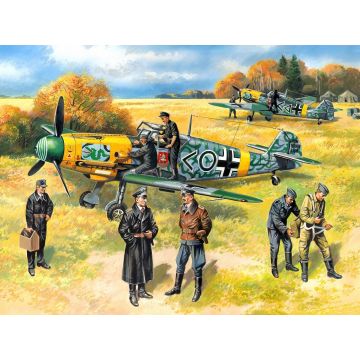 ICM 1:48 Bf 109F-2 with German Pilots & Ground Personnel (7 Figures) Plastic Model Kit
