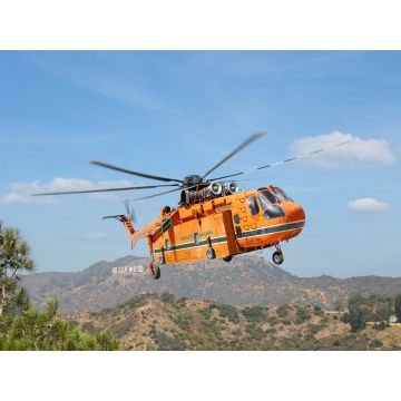 ICM 1:35 Sikorsky S-64E Skycrane with Universal Pod Plastic Model Kit